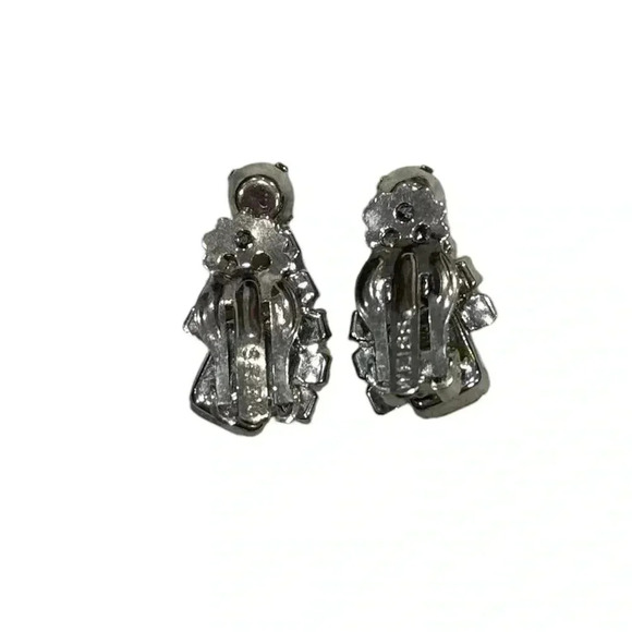 Vintage Weiss Rhinestone Earrings - Picture 2 of 2